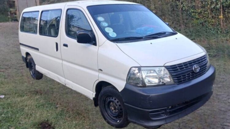 TOYOTA HIACE