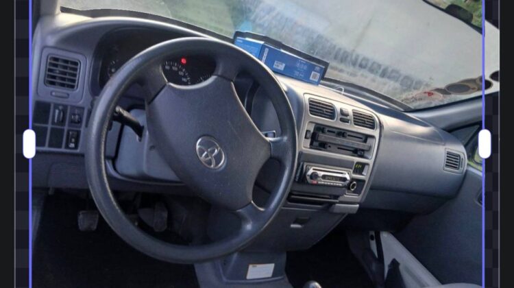 TOYOTA HIACE
