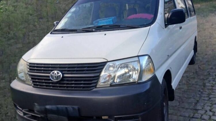TOYOTA HIACE