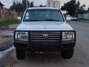 TOYOTA LAND CRUISER J105 100 SERIES