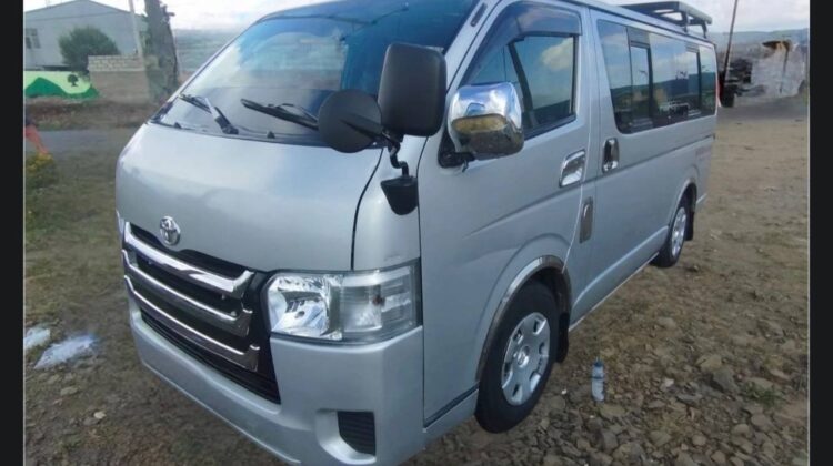 HiAce Abadula SLWB Commuter
