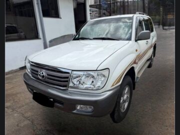 TOYOTA LAND CRUISER J105 100 SERIES