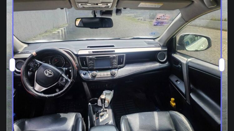 TOYOTA RAV4