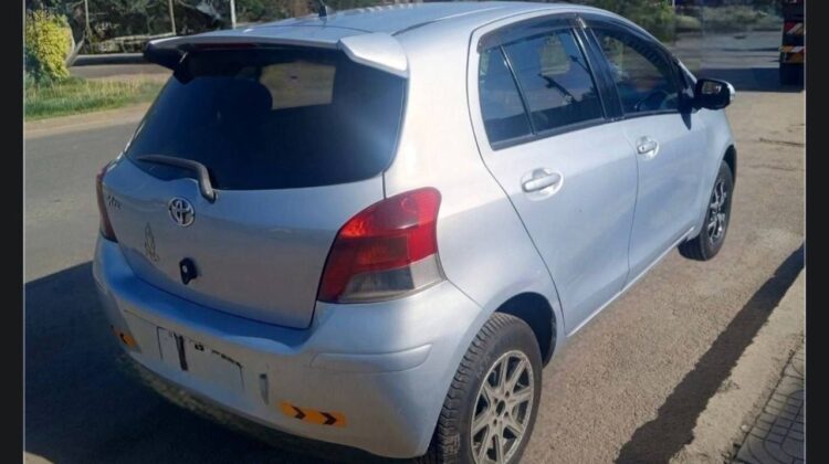 Toyota Vitz 2011