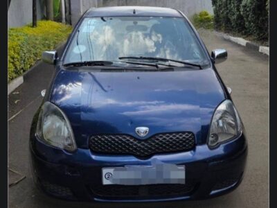 Deep blue 2002 Toyota Vitz Addis Ababa hatchback for sale1