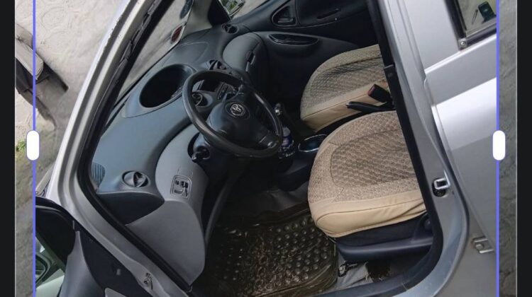 2002 Toyota Vitz