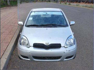 2004 TOYOTA VITZ