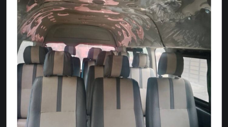 Toyota HiAce Commuter Van
