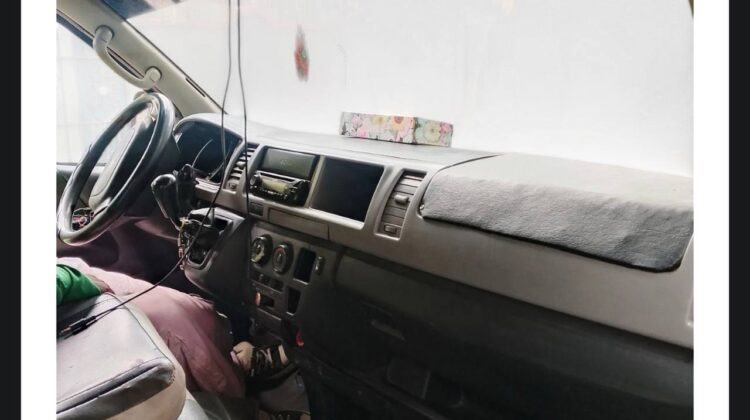 Toyota HiAce Commuter Van