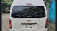 Toyota HiAce Commuter Van