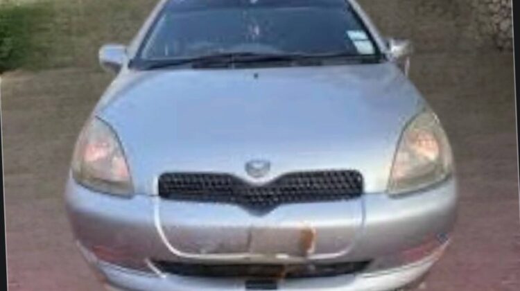 2000 TOYOTA VITZ