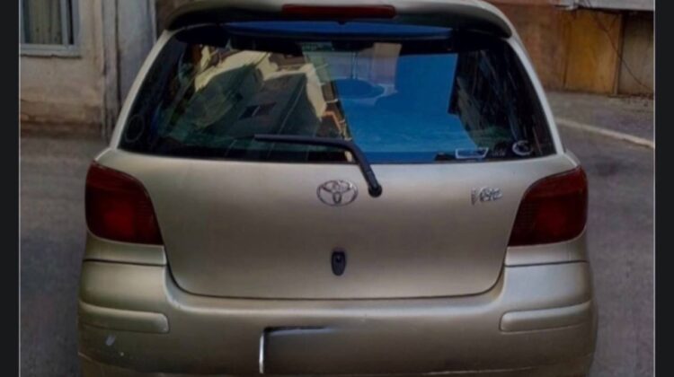 2004 TOYOTA VITZ