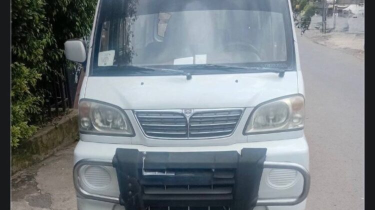 2010 CMC VERYCA MINICAB VAN