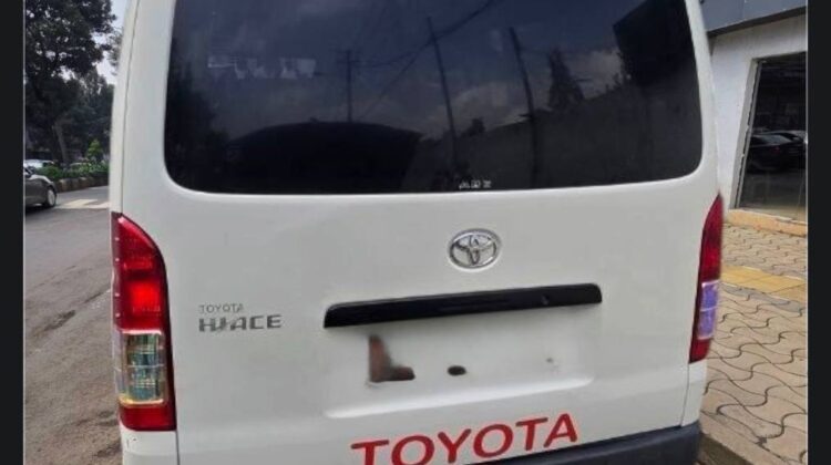 TOYOTA HIACE ABADULA – COMMUTER