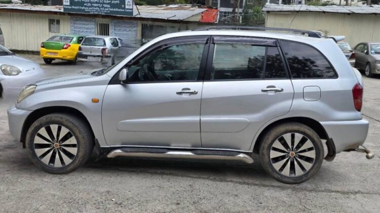 2005 TOYOTA RAV4