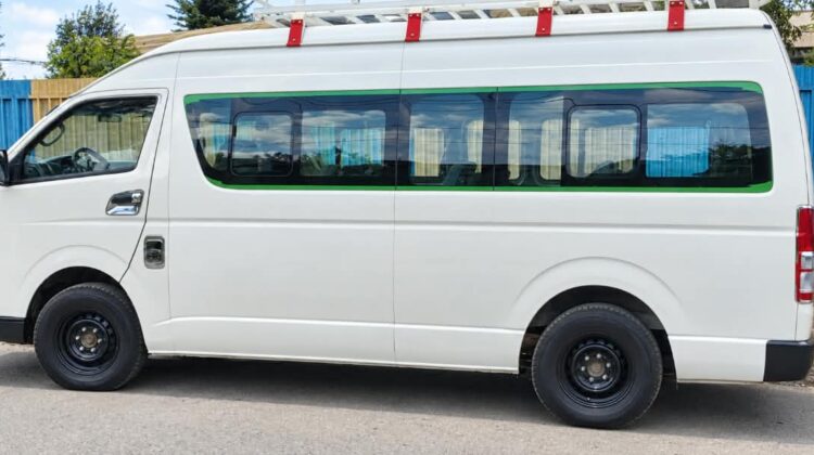 Toyota Hiace 2014
