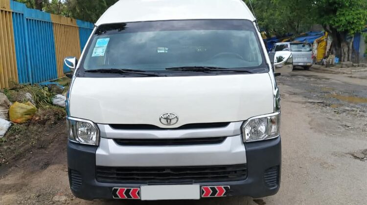 Toyota Hiace 2014