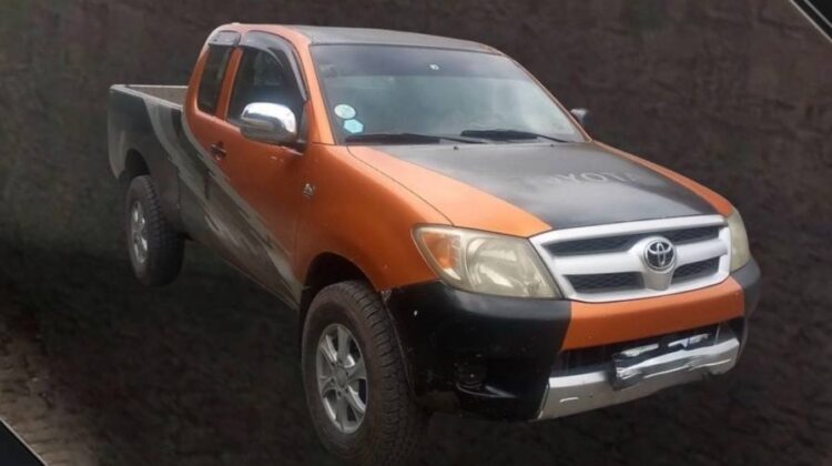 2006 TOYOTA HILUX EXTENDED CAB