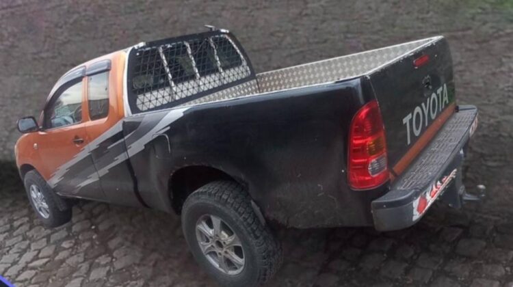 2006 TOYOTA HILUX EXTENDED CAB