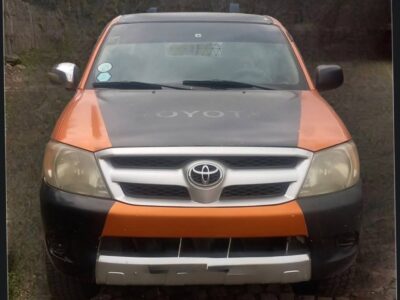 1:2006 Toyota Hilux Extended Cab pickup truck front view on Megebeya Ethiopia