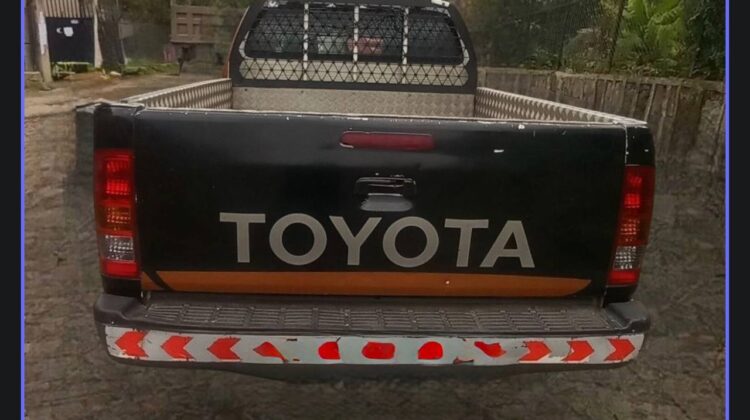 2006 TOYOTA HILUX EXTENDED CAB