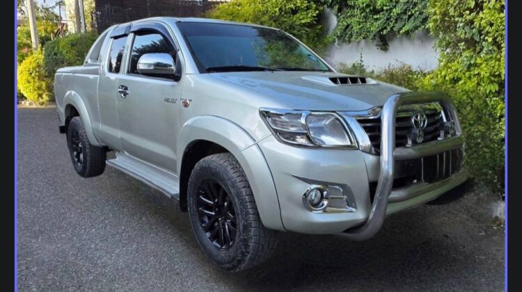 2013 Toyota Hilux Vigo Extended Cab