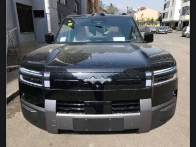 1 (Front View): Front bumper and LED headlight design of 2026 BYD Leopard 7 Ultra in Obsidian Black