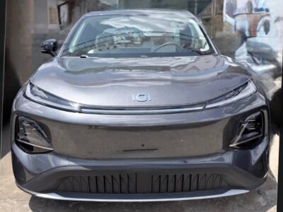 1:Front view of metallic grey 2026 Changan Nevo Q05 electric SUV with Digital Smart Wing closed grille design and LED headlights for sale on Megebeya.com