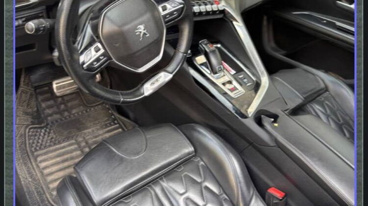 2021 PEUGEOT 5008 (Bank)