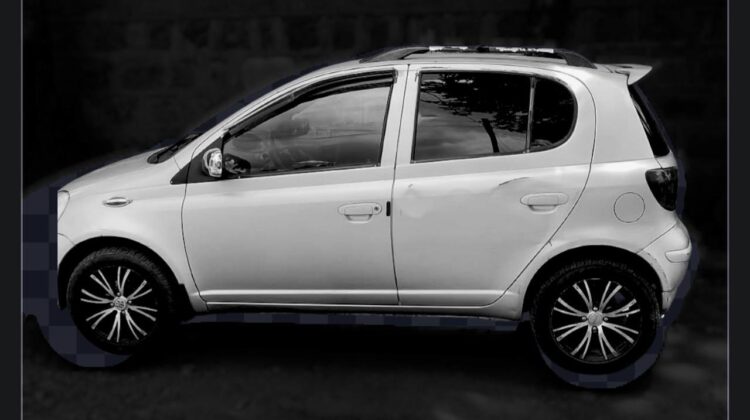 2002 Toyota Vitz