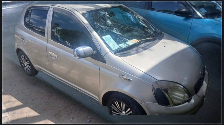 2004 Toyota Vitz