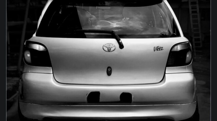 2001 TOYOTA VITZ HATCHBACK