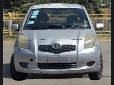 1:Toyota Vitz 2006 price in Ethiopia - front view of silver Toyota Vitz XP90
