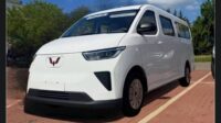 Wuling Yangguang EV Passenger Van